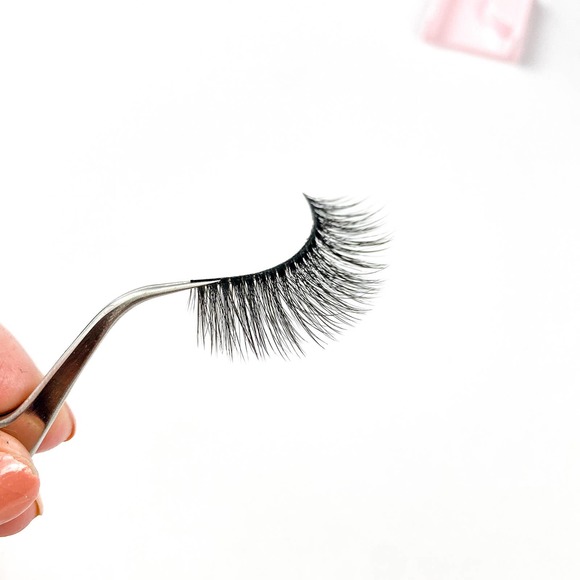 Violet Natural Full & Long Volume False Lashes - Picture 10 of 13